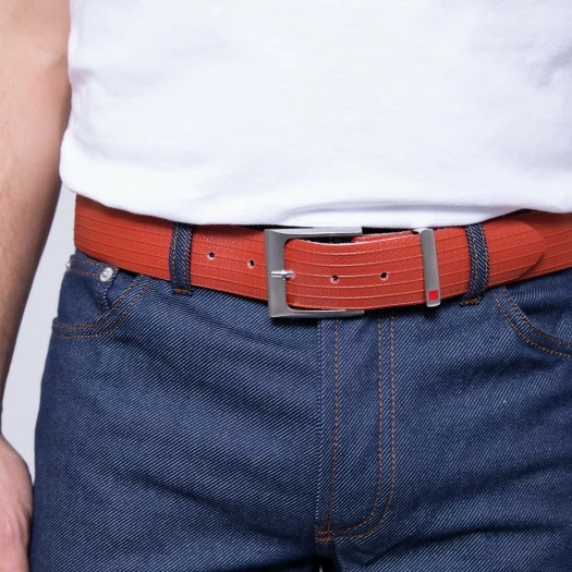 1083 CEINTURE 818 VOLONTAIRE LA VIE EST BELT Surcyclee Rouge Unisexe 3 1083 CEINTURE 818 VOLONTAIRE LA VIE EST BELT Surcyclee Rouge Unisexe - Image 2