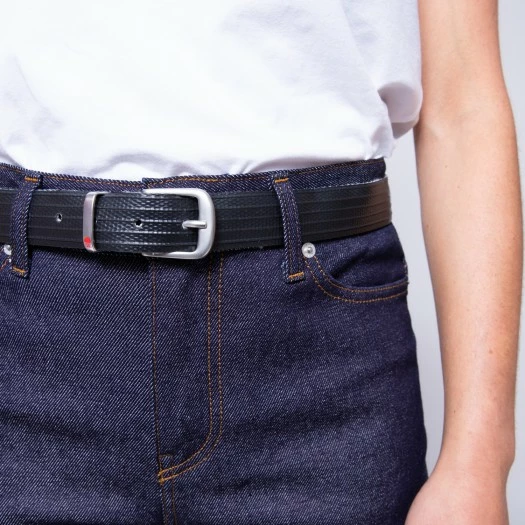 1083 CEINTURE 828 VOLONTAIRE LA VIE EST BELT Surcyclee Noir Unisexe 4 1083 CEINTURE 828 VOLONTAIRE LA VIE EST BELT Surcyclee Noir Unisexe - Image 2