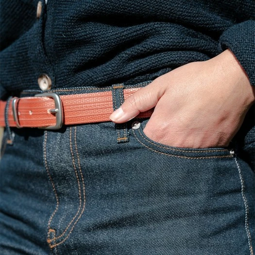 1083 CEINTURE 828 VOLONTAIRE LA VIE EST BELT Surcyclee Rouge Unisexe 5 1083 CEINTURE 828 VOLONTAIRE LA VIE EST BELT Surcyclee Rouge Unisexe - Image 3