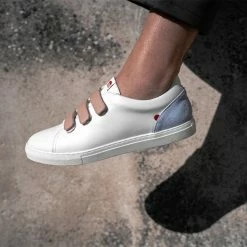 1083 SNEAKERS BASSES 913 Cuir Lilas Unisexe 14 1083 SNEAKERS BASSES 913 Cuir Lilas Unisexe -1083 boutique c 0019 913 blanc lilas ambiance84